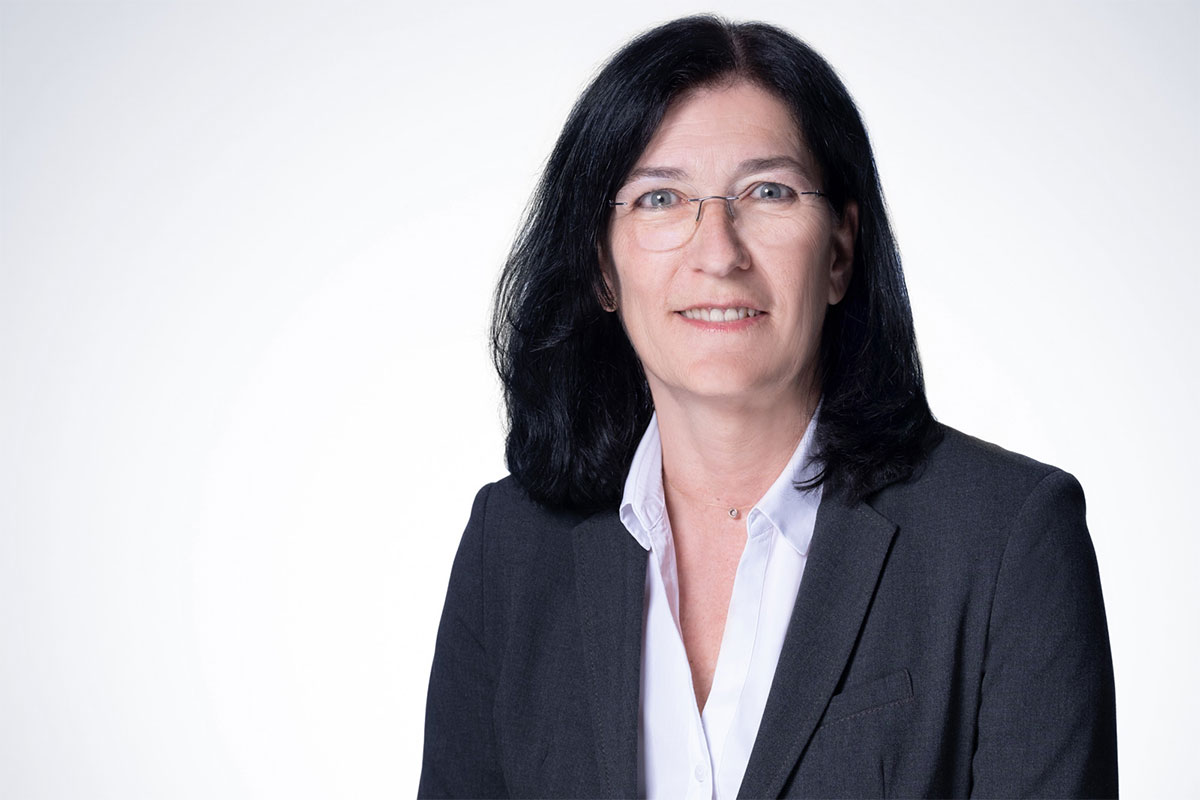 Katja Nuxoll . Rechtsanwältin & Diplom-Kauffrau . Partner